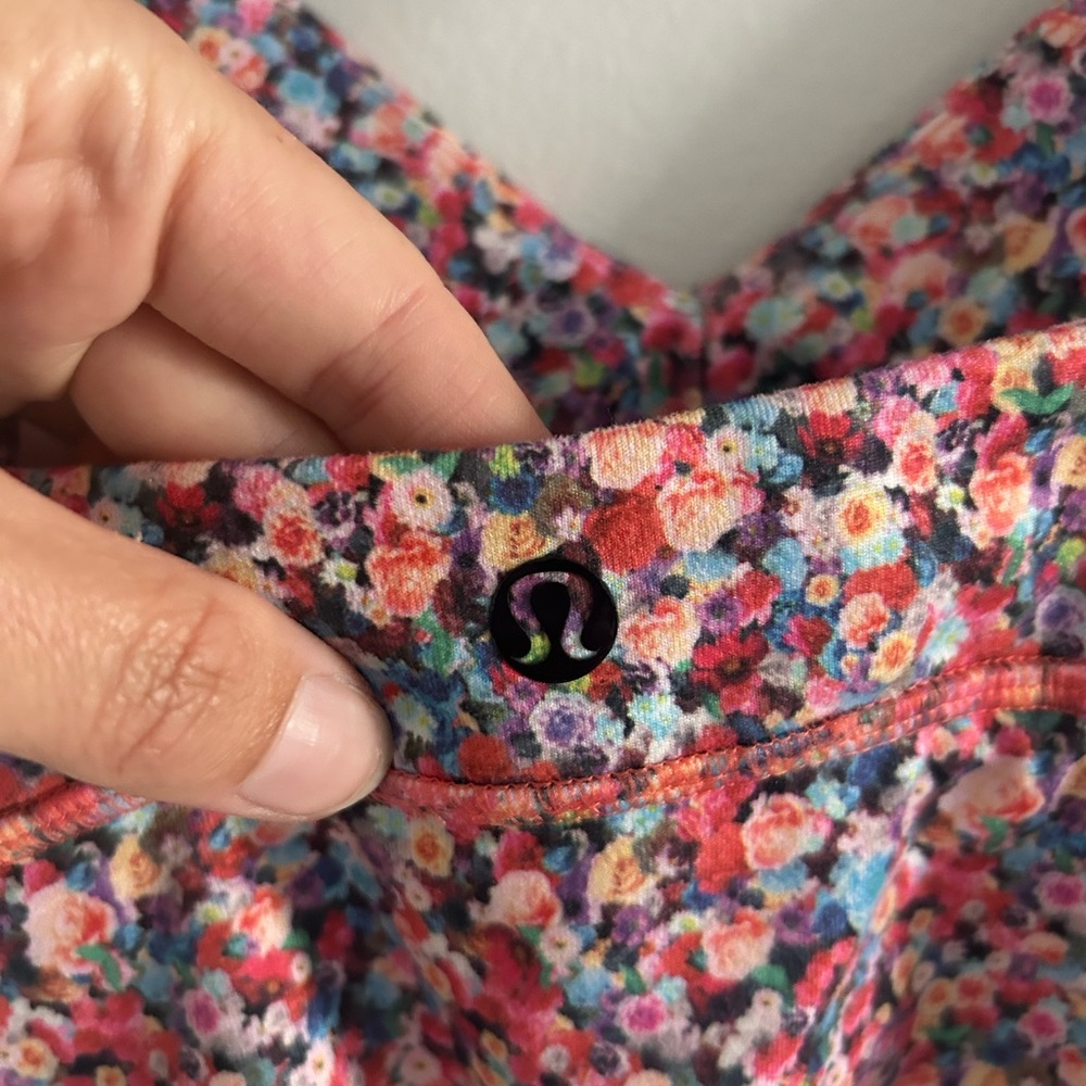Lululemon Solo Longline Bra Floral Size 8 - Picture 4 of 6